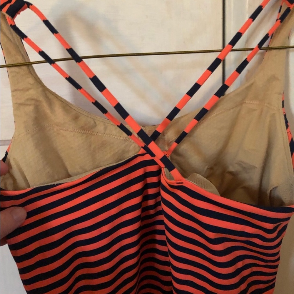 Lululemon Free to Be Top - Picture 6 of 8